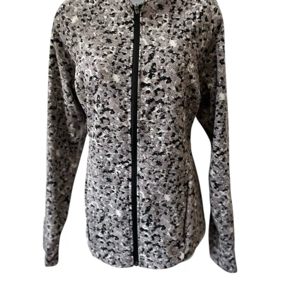 Athleta Salutation Jacket Full Zip Black Pattern 1X Pockets Thumb holes Stretch
